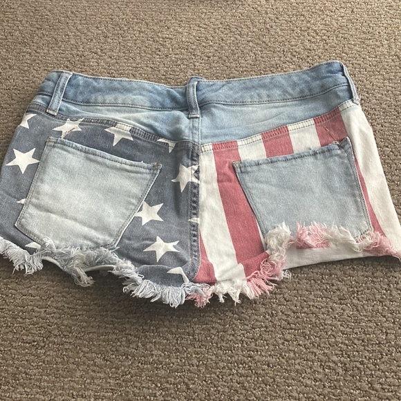 Mossimo Womens jeans shorts size 10 - Picture 2 of 3